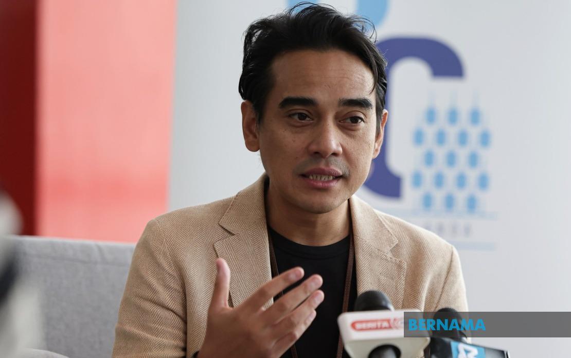 Journalists Must Adopt AI Skills to Survive Industry Disruption, Says Broadcasting Chief