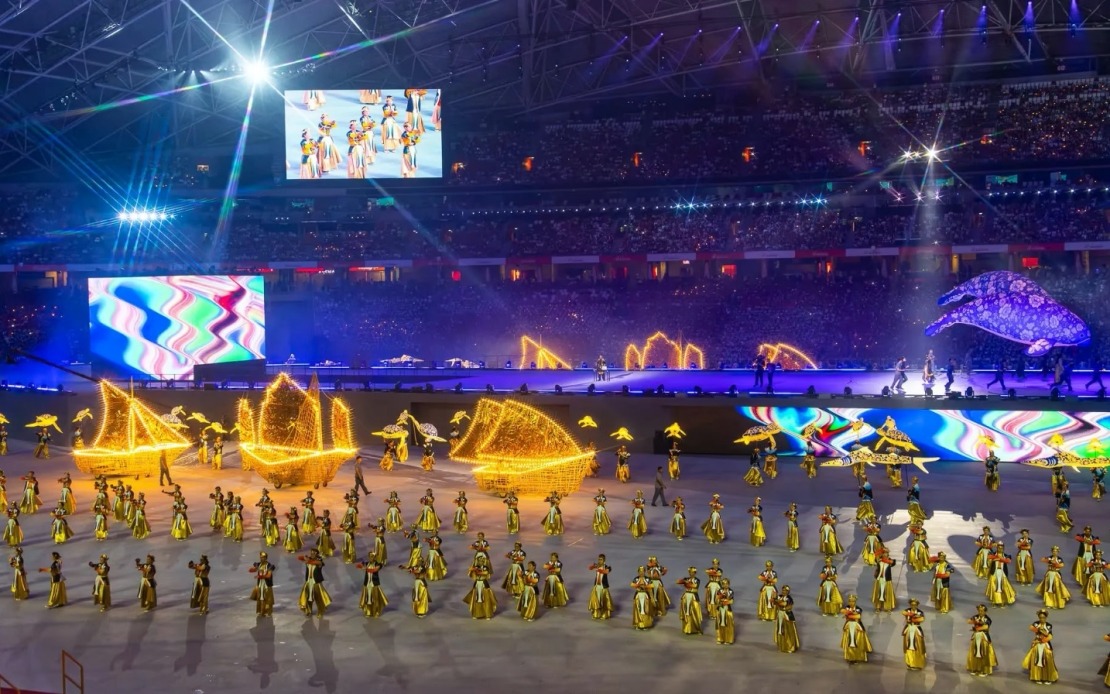 Singapore Marks 61st National Day with Iconic Parade Return to National Stadium