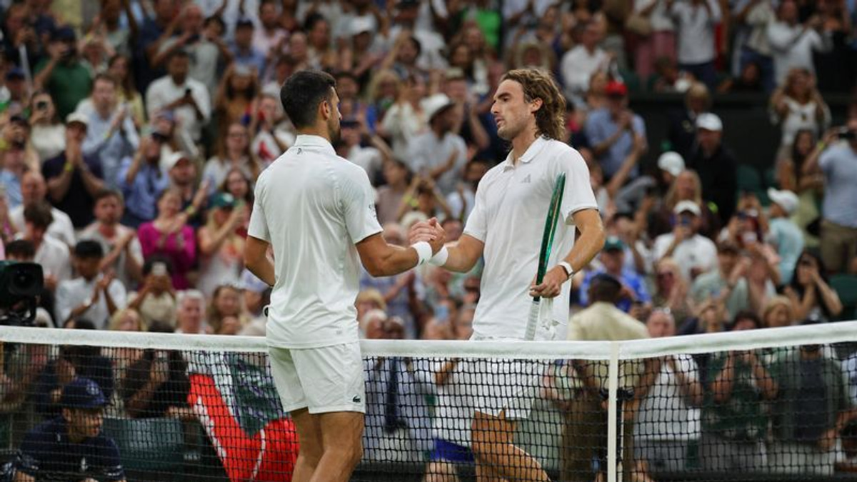 Djokovic's Masterclass: Serbian Veteran Dispatches Tsitsipas to Advance at Wimbledon