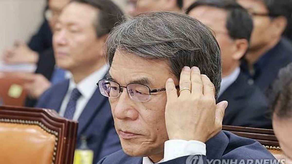 South Korea's Election Commission Faces Corruption Probe as Former Chief Suspected of Embezzlement