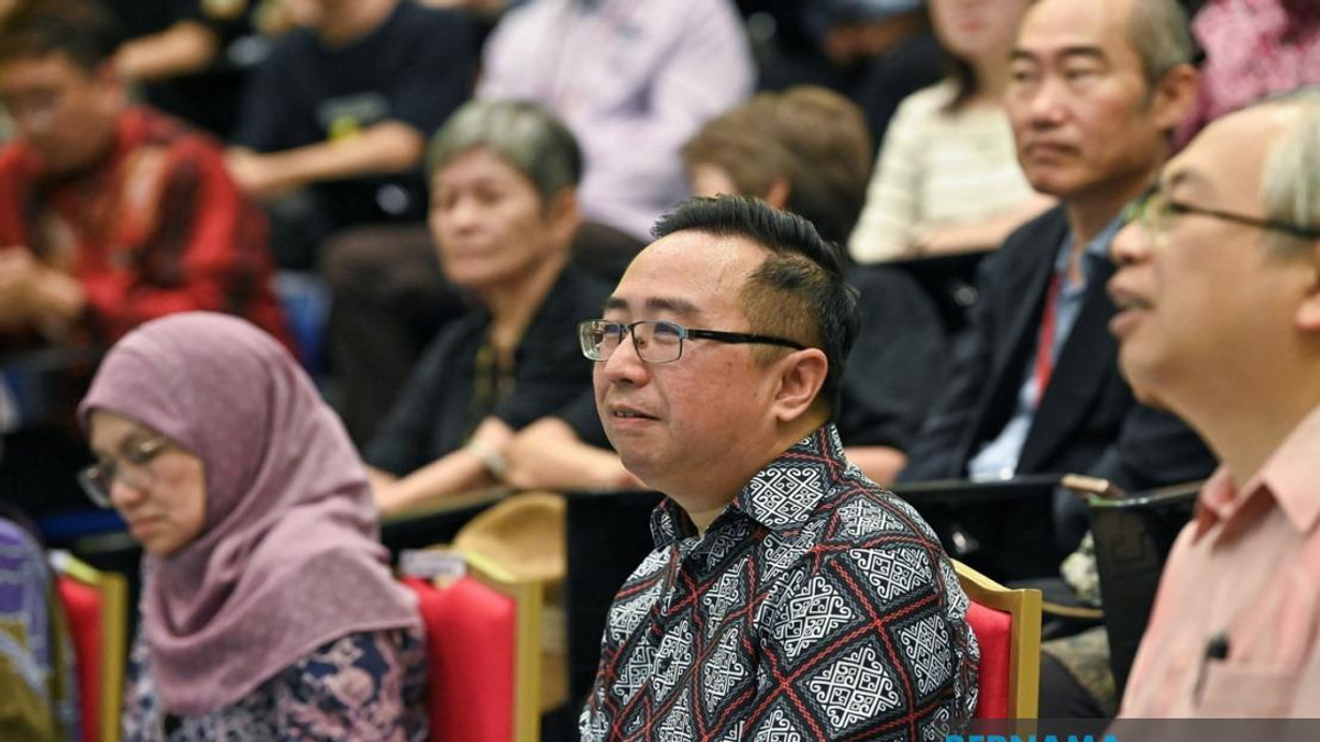 High-Tech Sector Surge to Boost STEM Job Market, Says Innovation Minister