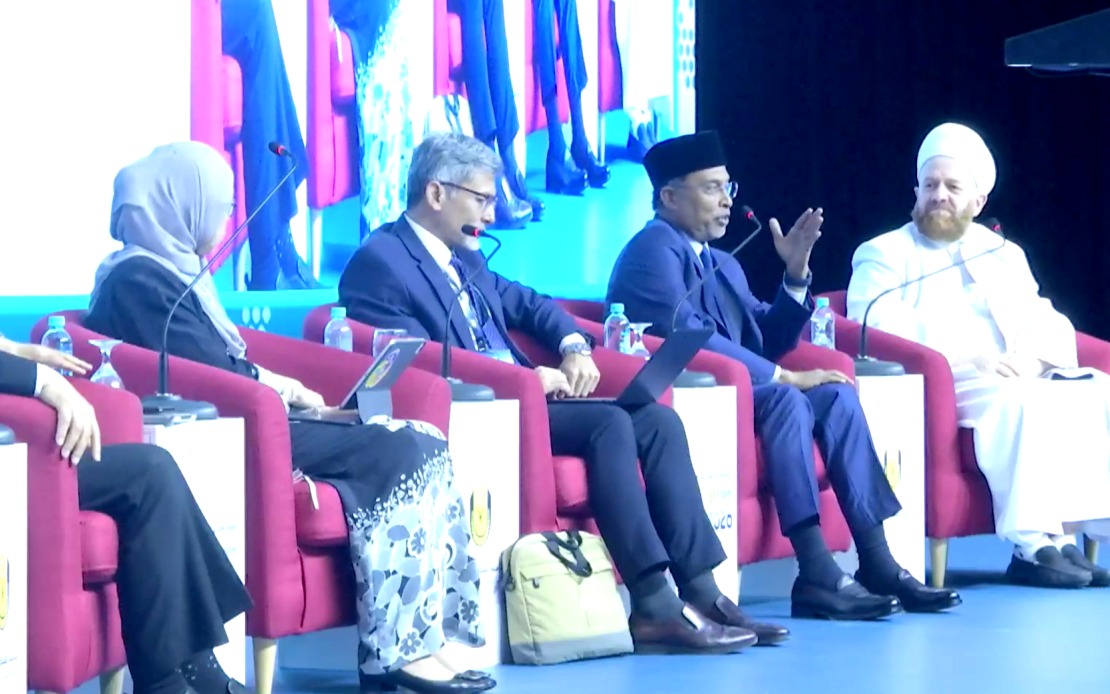 Malaysia Must Weave AI With Ethics in Higher Education, Says Zambry