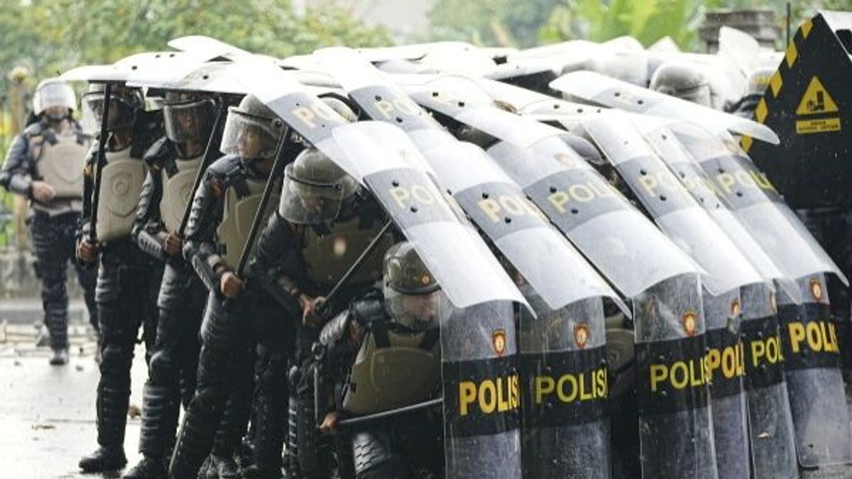 Indonesia's Security Agencies Face Credibility Test as Police Raids Ensnare Top Prosecutor