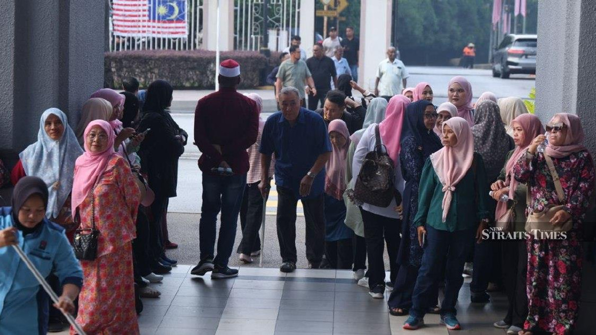 Security tightens at courthouse as former PM Ismail Sabri faces charges