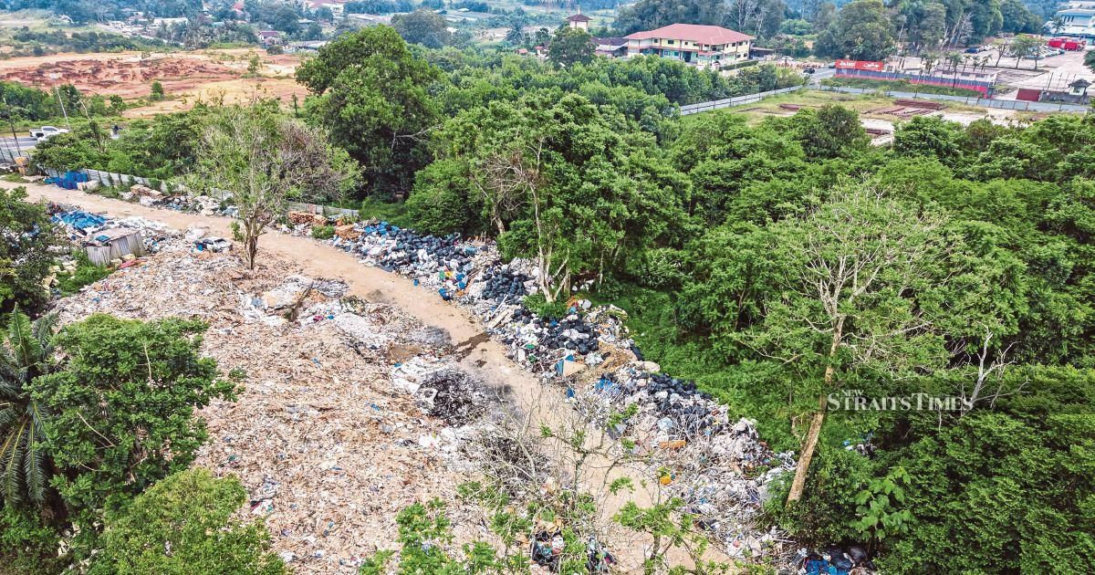 Johor Launches Multi-Agency Probe Into Alleged Singapore Construction Waste Dumping in Pontian