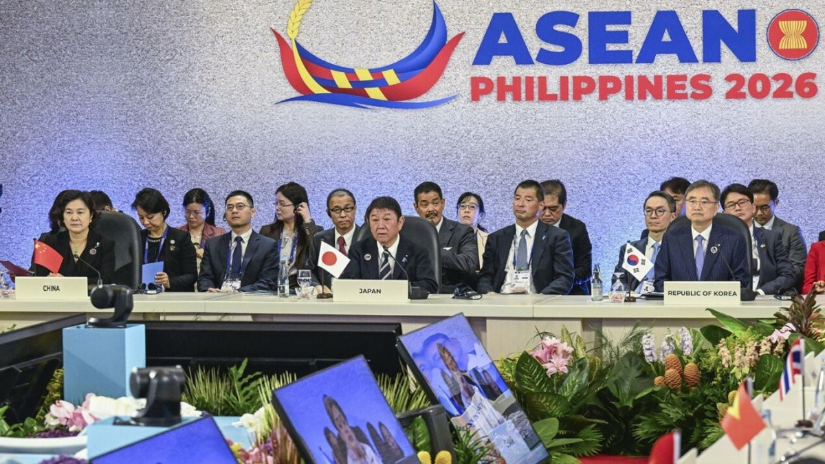 Japan Pledges Deeper Ties With ASEAN, China, South Korea on Energy and Cybercrime