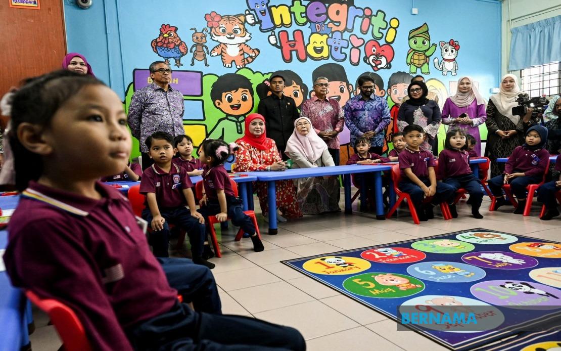 Queen Launches Children's Integrity Module to Shape Malaysia's Moral Future