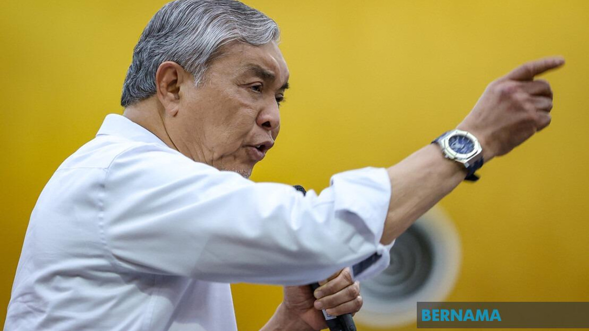 Ahmad Zahid Pushes for Political Education Courses in Student Councils