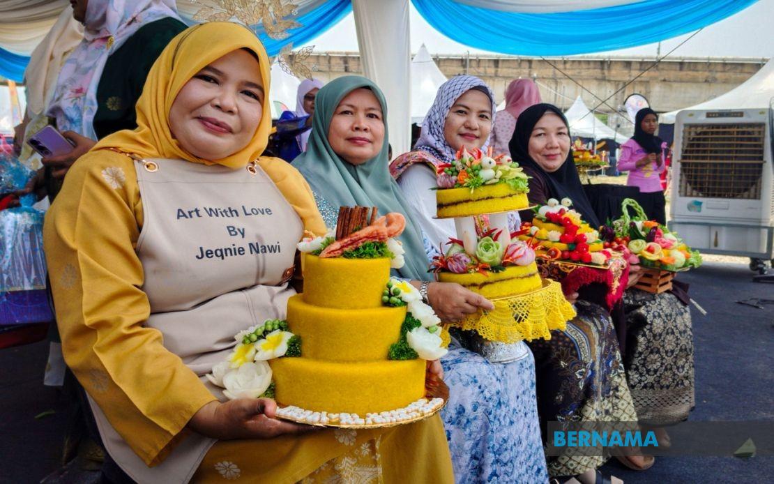 From Resort Work to Kitchen Craft: How a Kelantan Woman Built a Pulut Kuning Business
