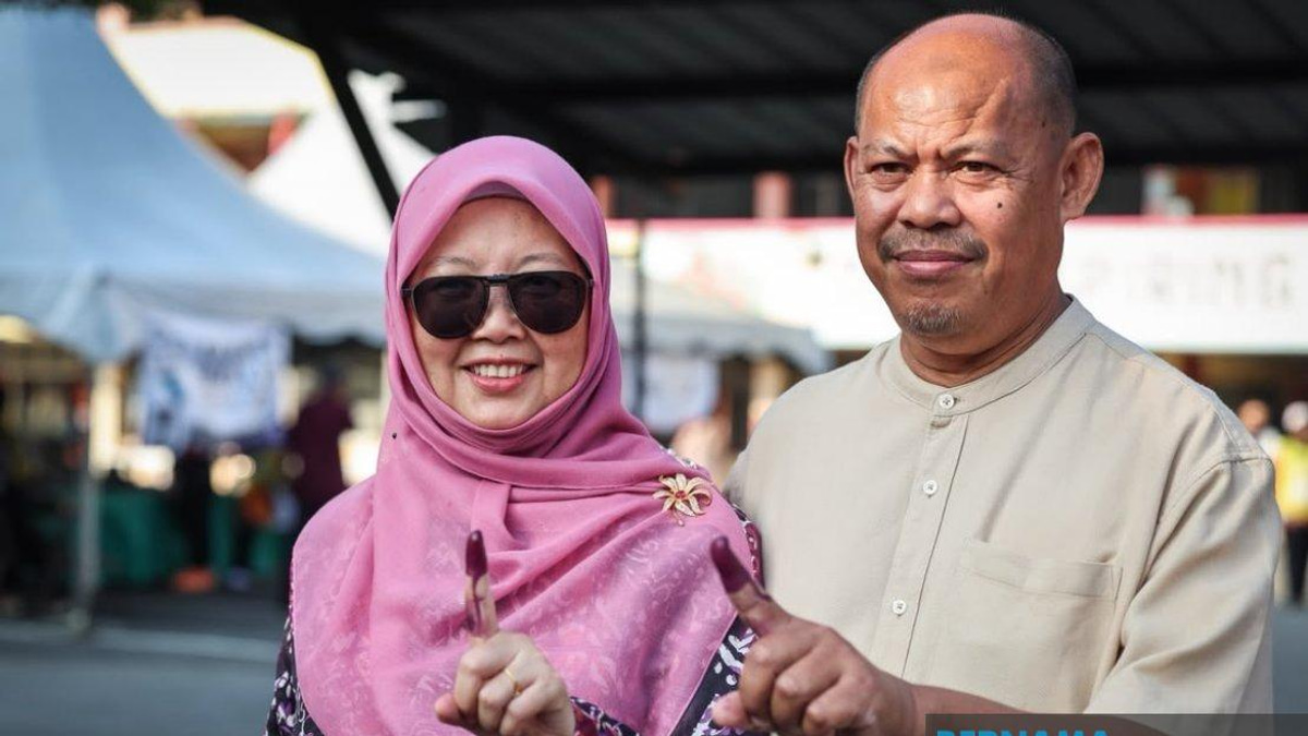 Johor State Election: Party Chiefs Vote Early Ahead of Midday Downpours