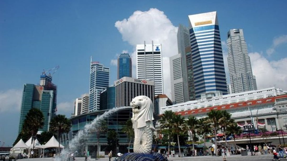 Singapore Braces for Potential Haze as Regional Fires Threaten Air Quality