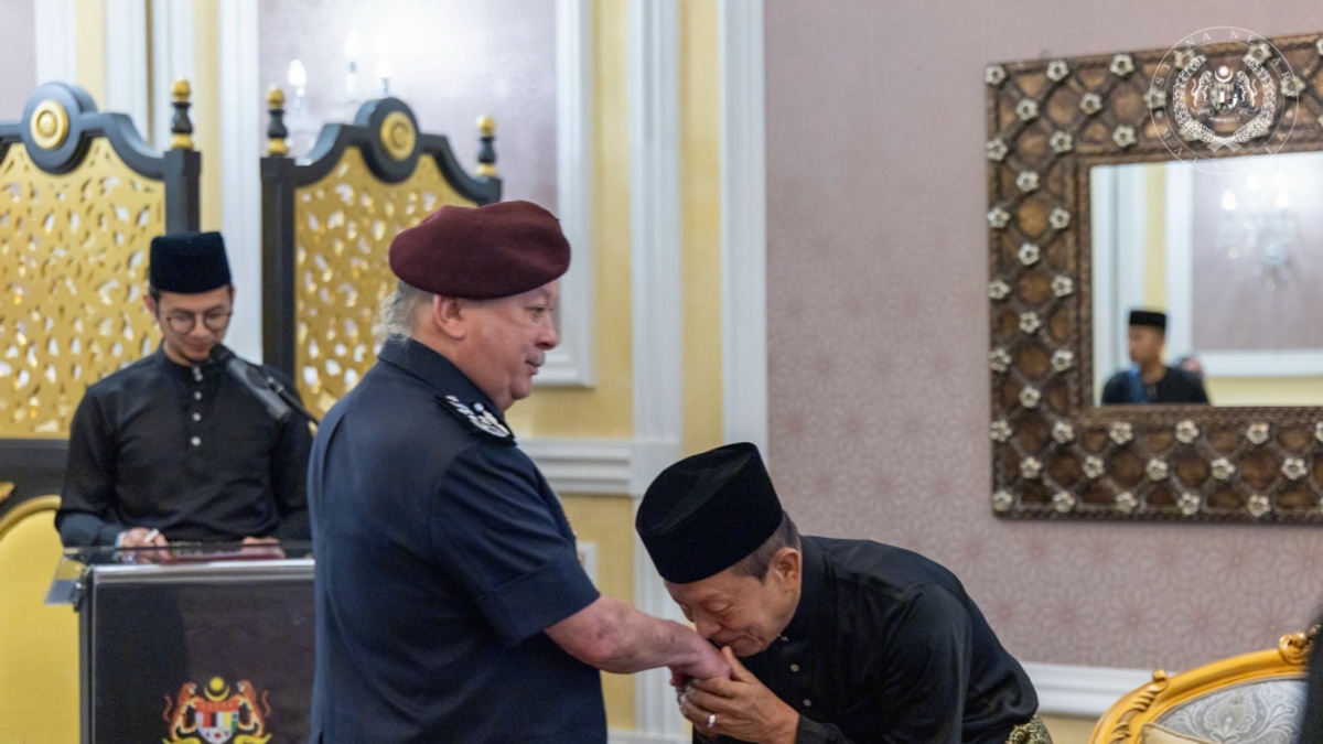 King Sultan Ibrahim receives update from MACC chief Abdul Halim on anti-corruption efforts