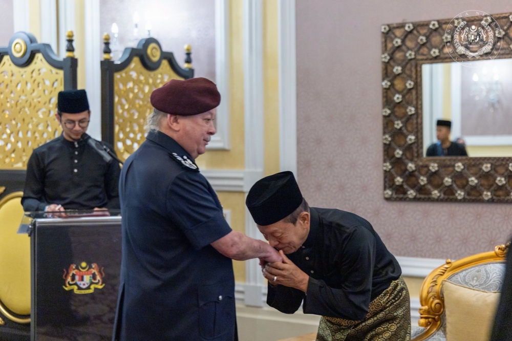 King Sultan Ibrahim receives update from MACC chief Abdul Halim on anti-corruption efforts