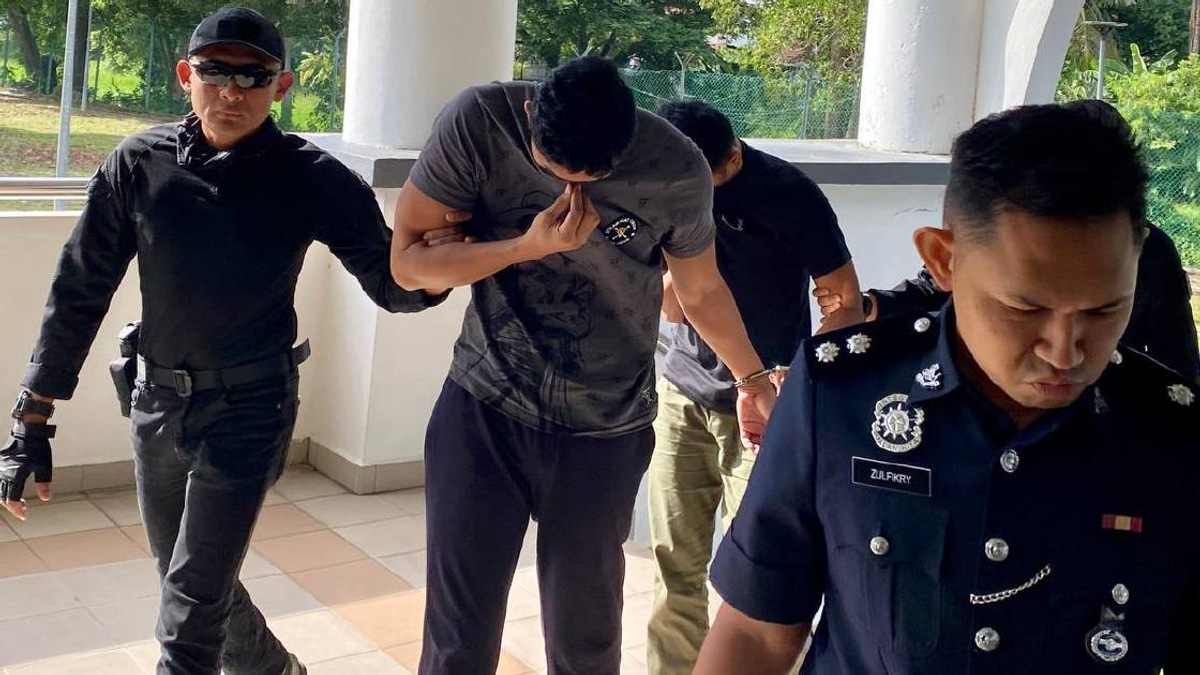 Two Thai soldiers face smuggling charges over Myanmar migrants case