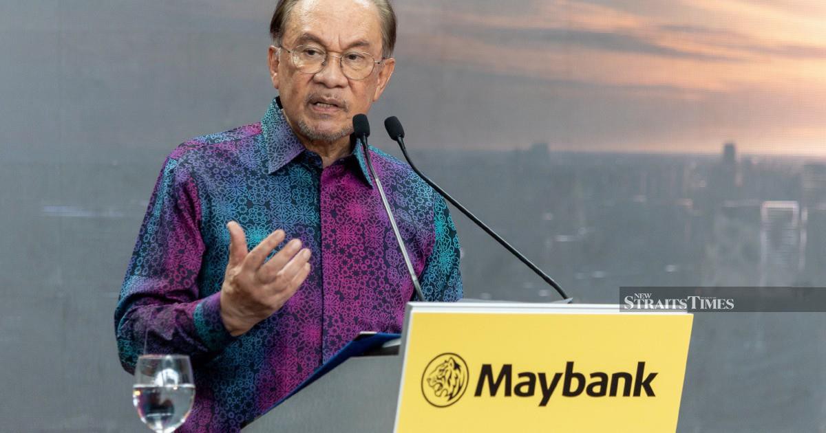PM Anwar hails Maybank as rising force in Asian banking landscape