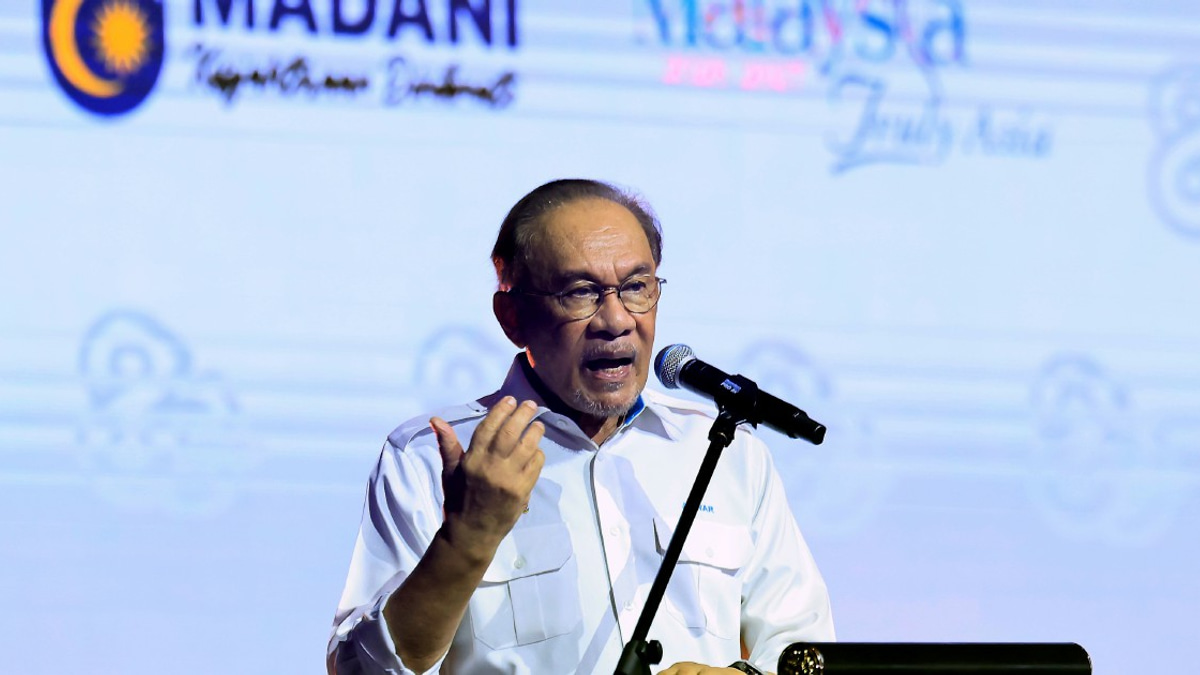 Anwar warns against complacency, urges faster reforms