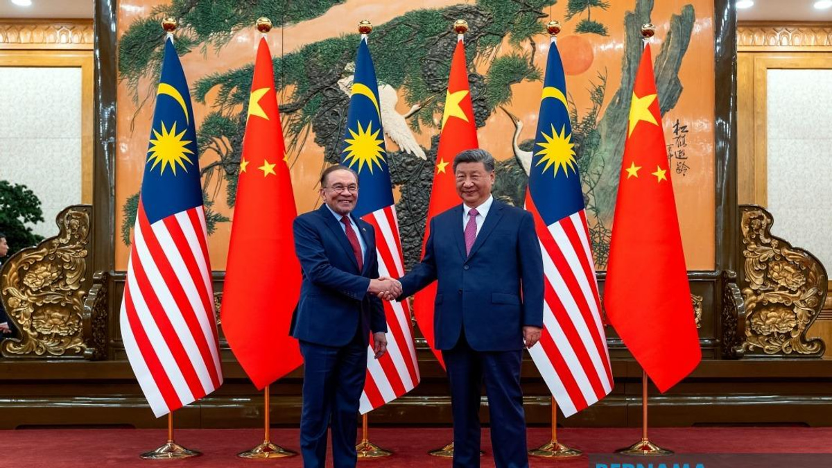 Anwar Extends Felicitations to Xi Jinping on China's Communist Party Milestone