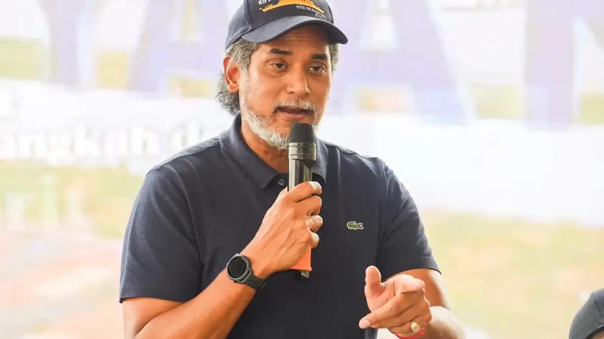 Khairy Accuses PH of Recycling BN Manifesto Pledges in Johor Election Campaign