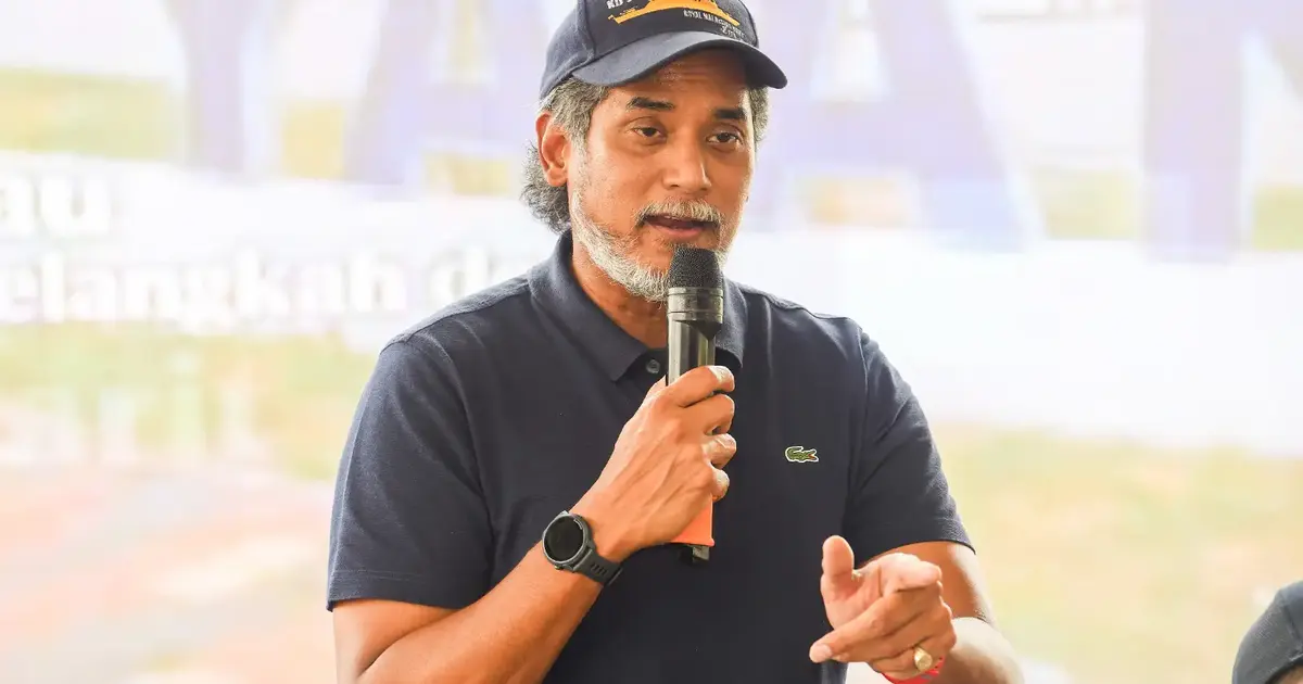 Khairy Accuses PH of Recycling BN Manifesto Pledges in Johor Election Campaign