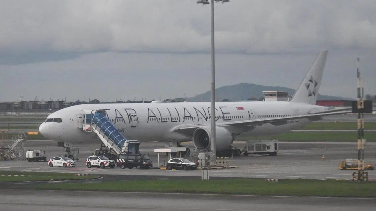 Widow of British Man Who Died in SIA Flight SQ321 Turbulence Sues Airline for Damages