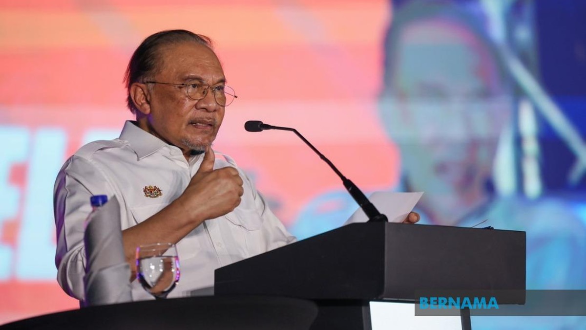 Anwar Calls on FELDA to Strengthen Governance Standards and Learn from Historical Failures