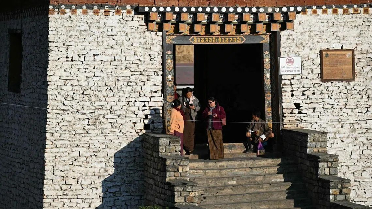 Bhutan launches cash incentives to reverse population decline as young people flee