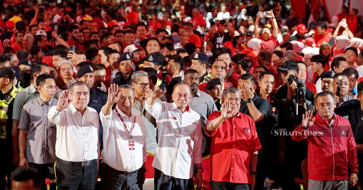 Anwar Cautions Against Exploiting Royal Institution in Negri Sembilan Campaign