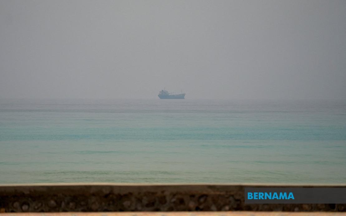 Three Oil Tankers Hit Off Oman's Coast; Search Continues for Missing Crew