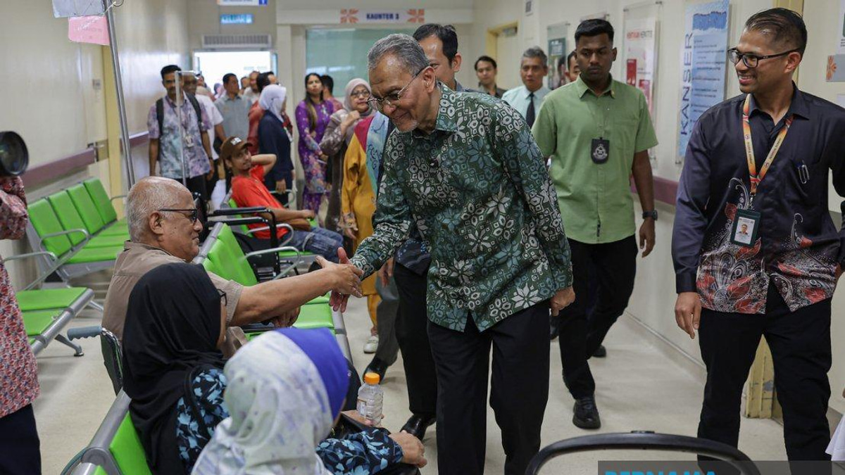 Malaysia's Health Ministry Sets September Target for Workplace Mental Health Policy