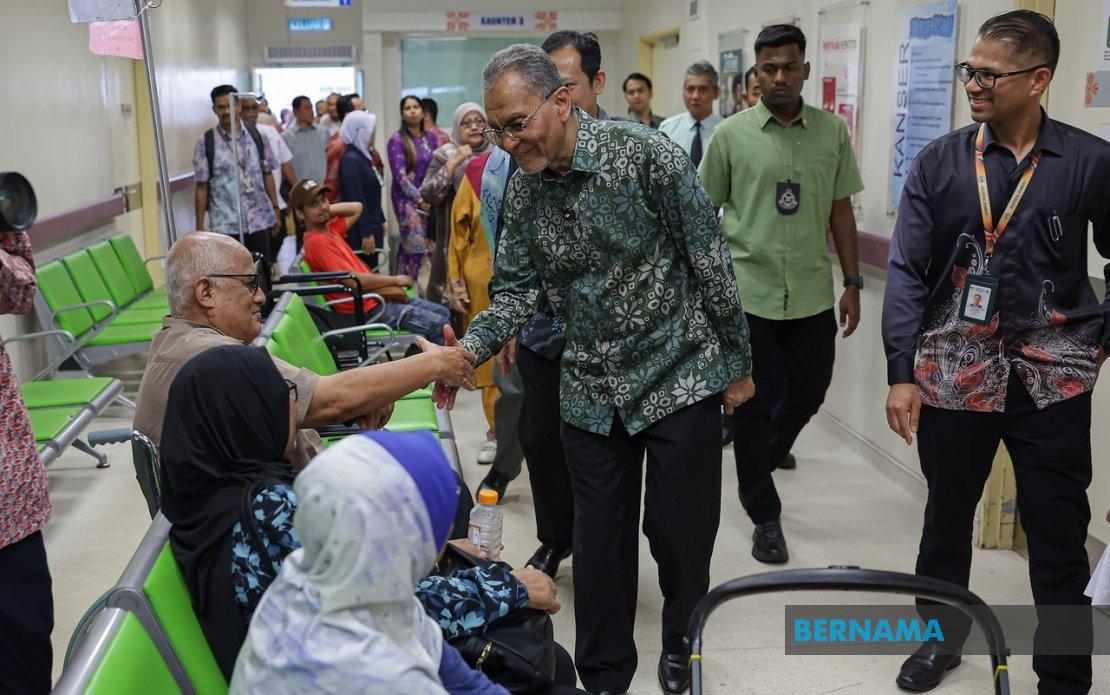 Malaysia's Health Ministry Sets September Target for Workplace Mental Health Policy