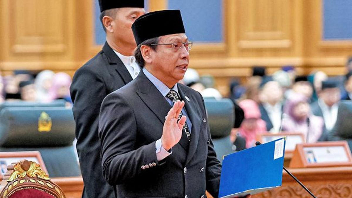 Four New Brunei Ministers Take Oath in Legislative Council