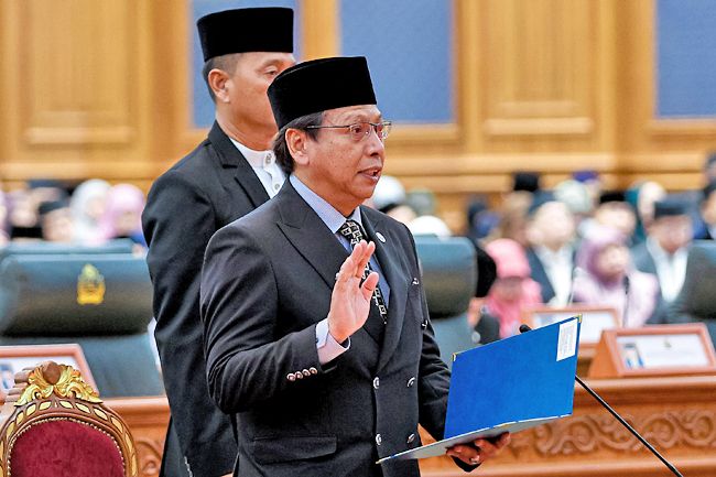 Four New Brunei Ministers Take Oath in Legislative Council