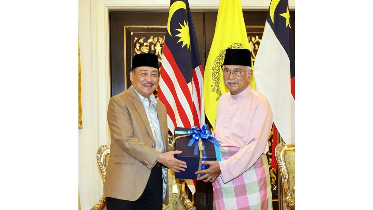 Sabah Chief Minister Visits Melaka Governor in Bilateral Relations Push