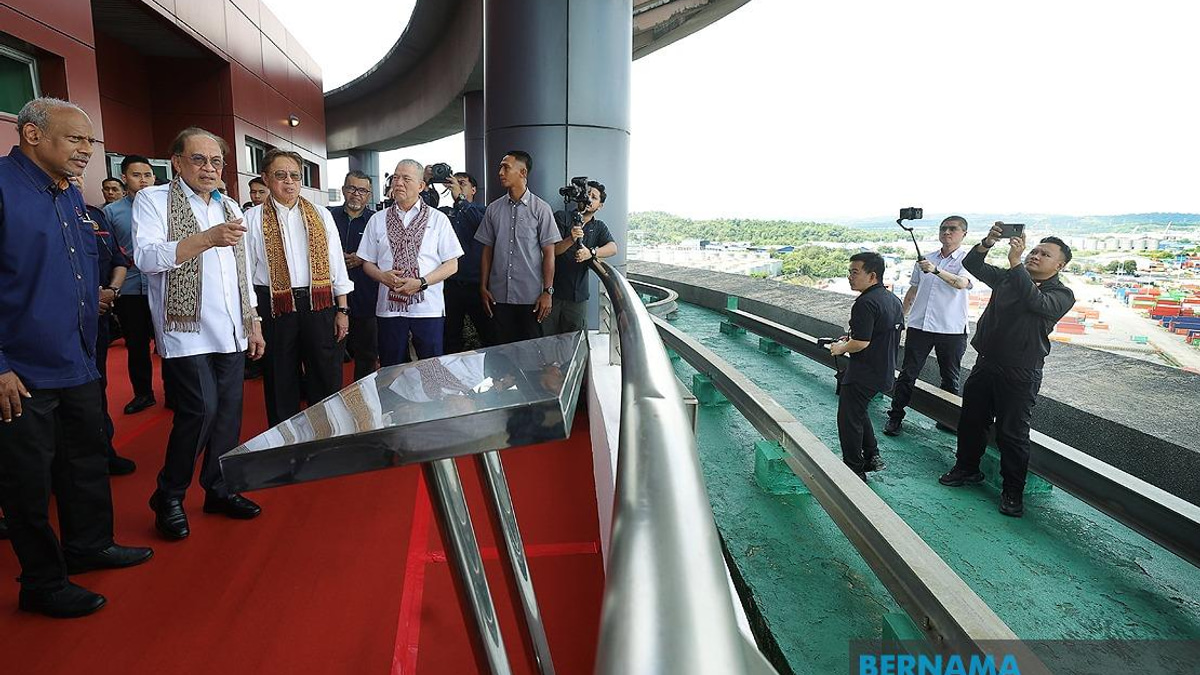 Federal Government Backs Sarawak's Capability to Operate Bintulu Port Following Status Change