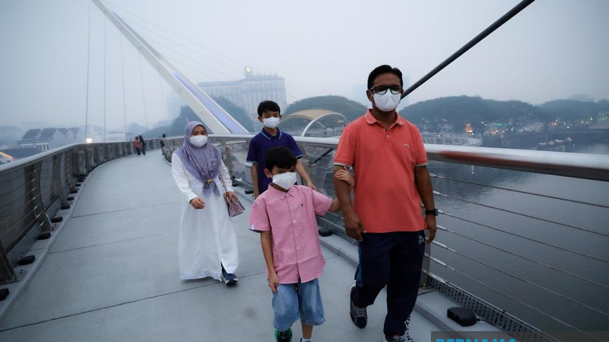 Health Experts Warn Malaysians to Monitor Air Quality and Take Precautions During Haze Season