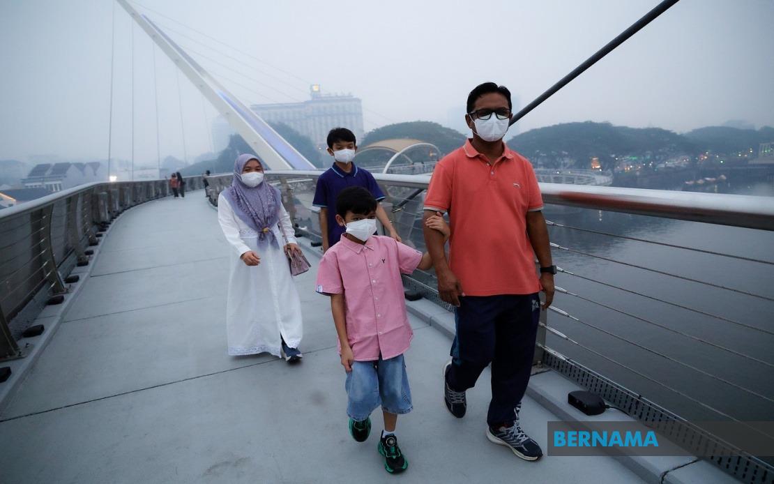 Health Experts Warn Malaysians to Monitor Air Quality and Take Precautions During Haze Season