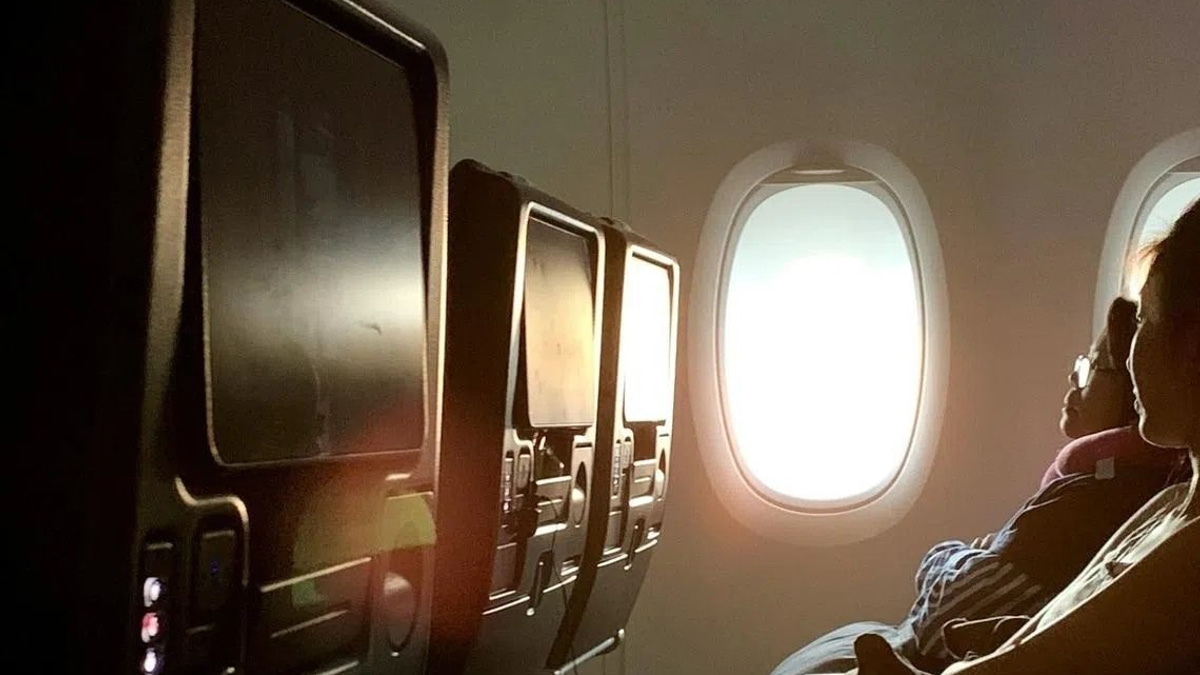 South Korean teenager petitions for stronger protections against explicit in-flight content