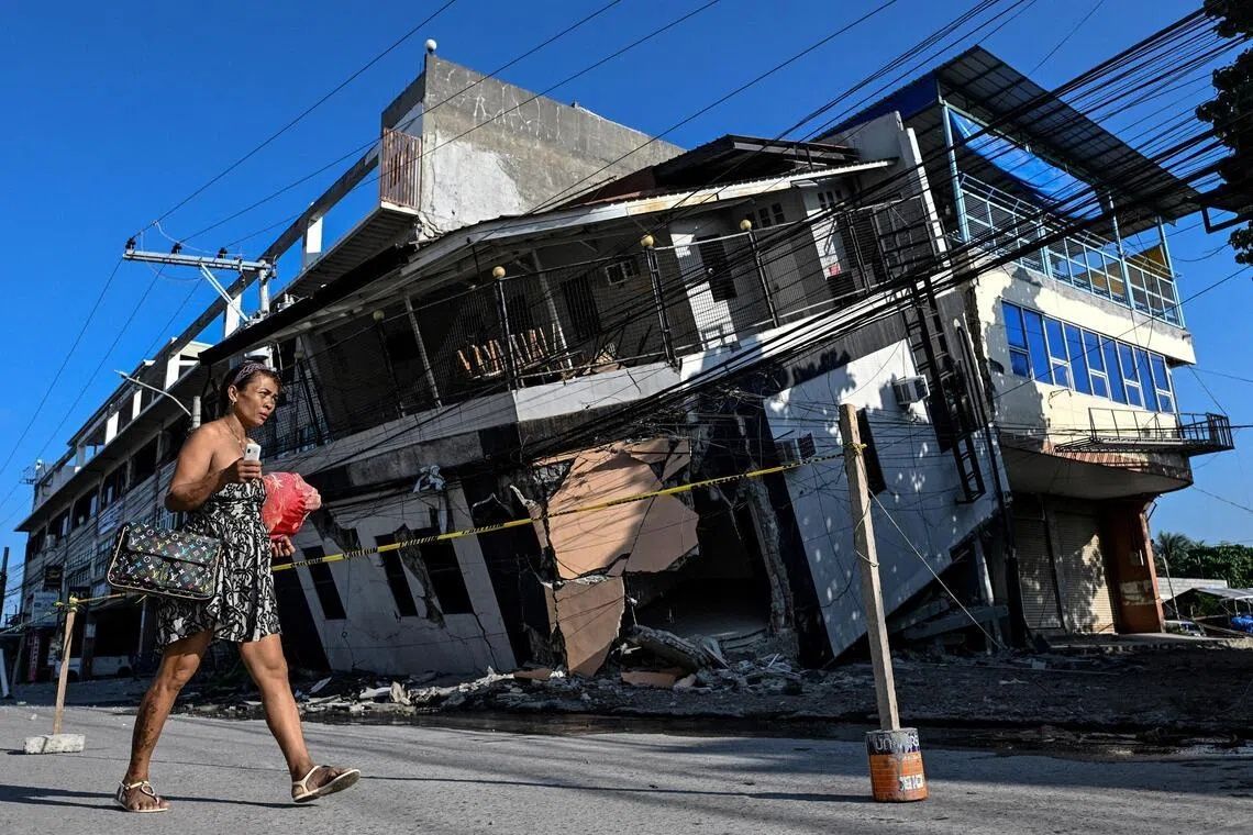 Philippines Earthquake Reshapes Coastline, Leaving Residents Fearful and Displaced
