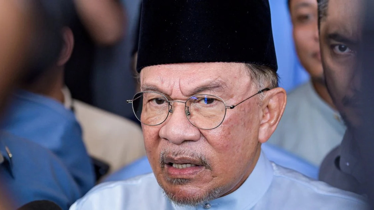 Anwar Denies Onn Hafiz Was Blocked From Felda Event