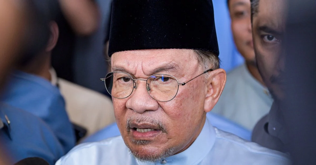 Anwar Denies Onn Hafiz Was Blocked From Felda Event