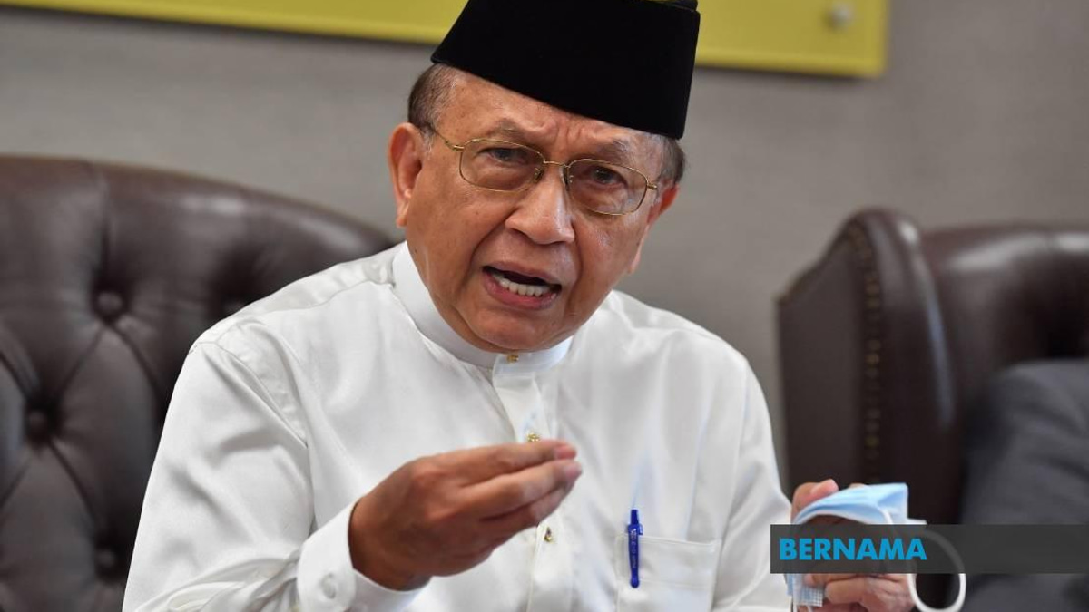 Negeri Sembilan Palace Strips Rais Yatim of State Honours