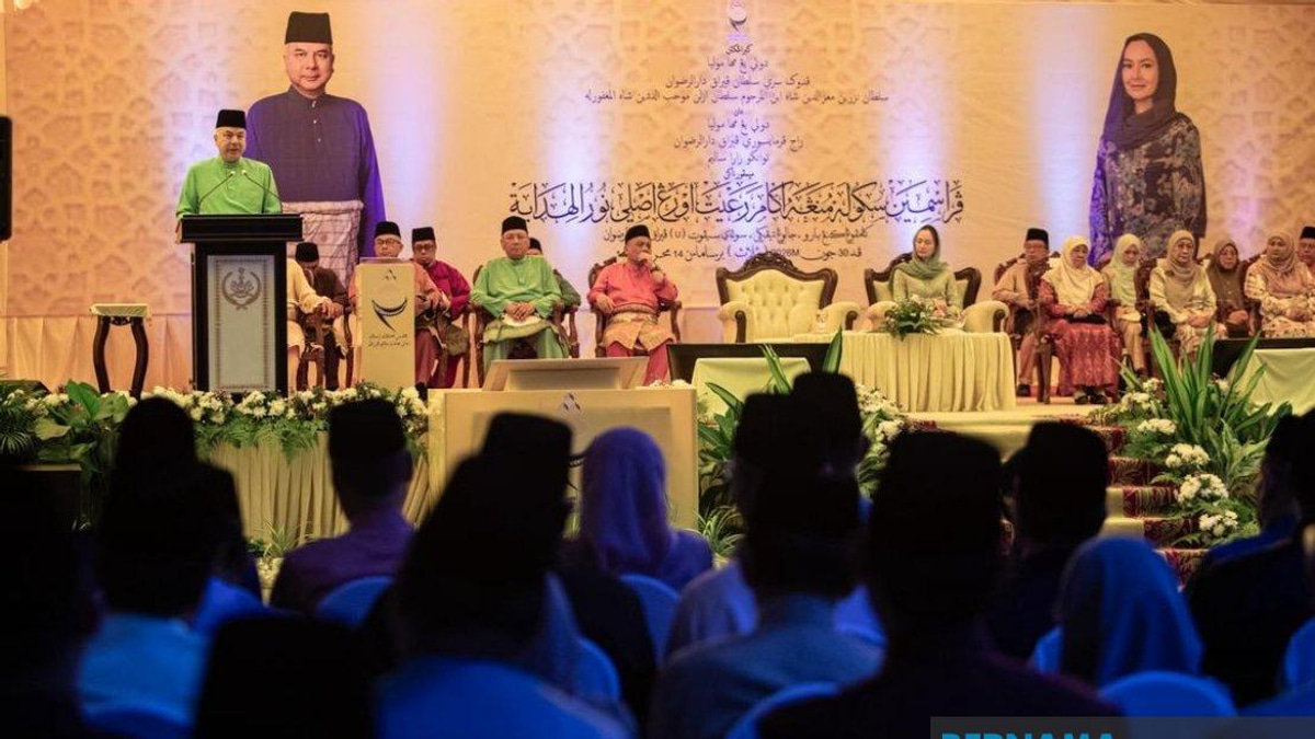 Sultan Nazrin Opens First Orang Asli Islamic Secondary School, Stresses Education's Role in Community Empowerment