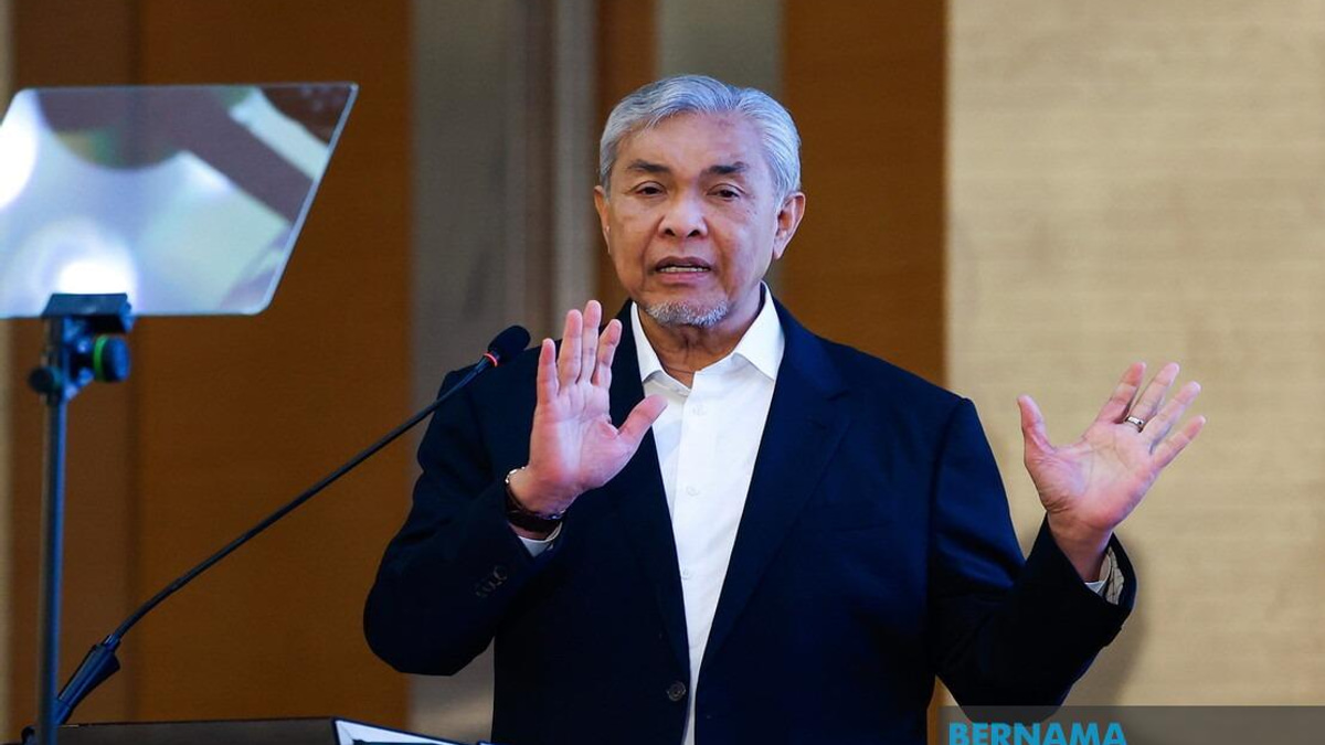 Ahmad Zahid Urges Political Parties to Steer Clear of 3R Issues in Negeri Sembilan Campaign