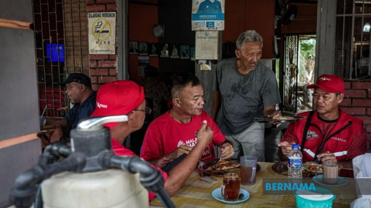 Johor Election Campaign Fuels Unexpected Boom for Street Vendors and Small Traders