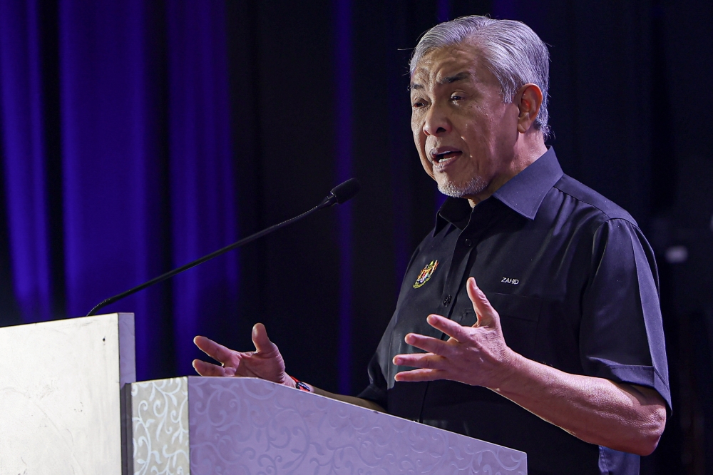 Zahid Accuses Officers of Facing Coercion Over BN Event Attendance During State Elections