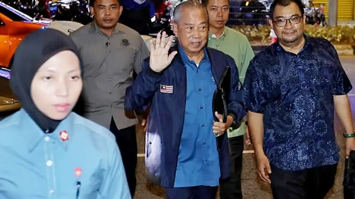 Muhyiddin convenes emergency Perikatan Nasional summit as coalition fractures over Bersatu row