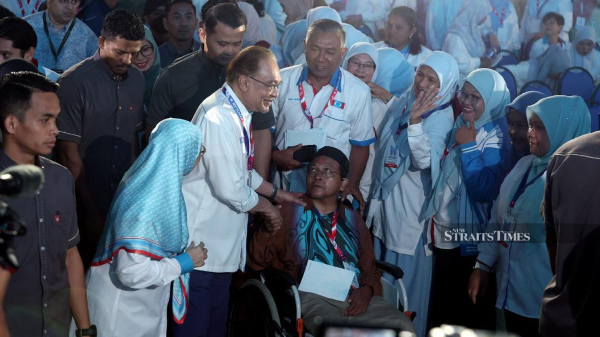 PM Anwar to Push Cabinet on Governance Framework for State-Owned Enterprises