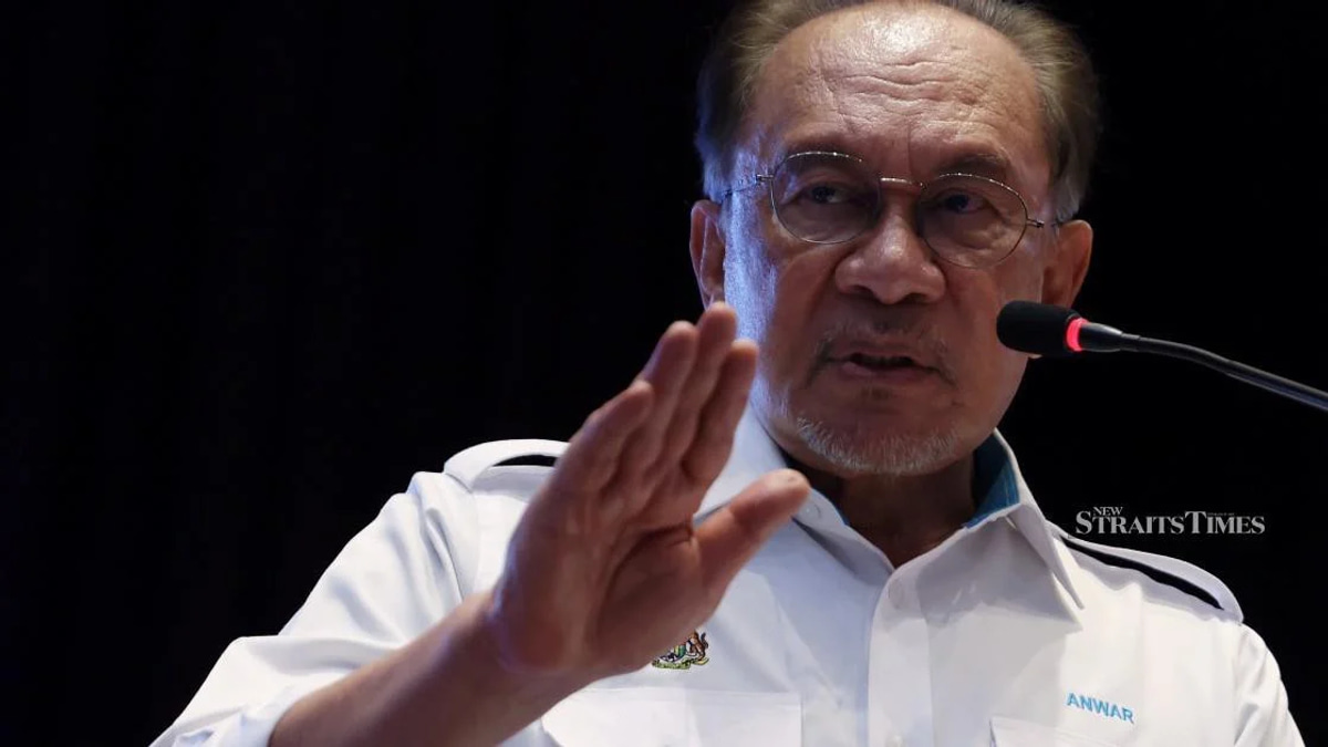 Malaysia's Civil Service Credited with Boosting Global Competitiveness Rankings