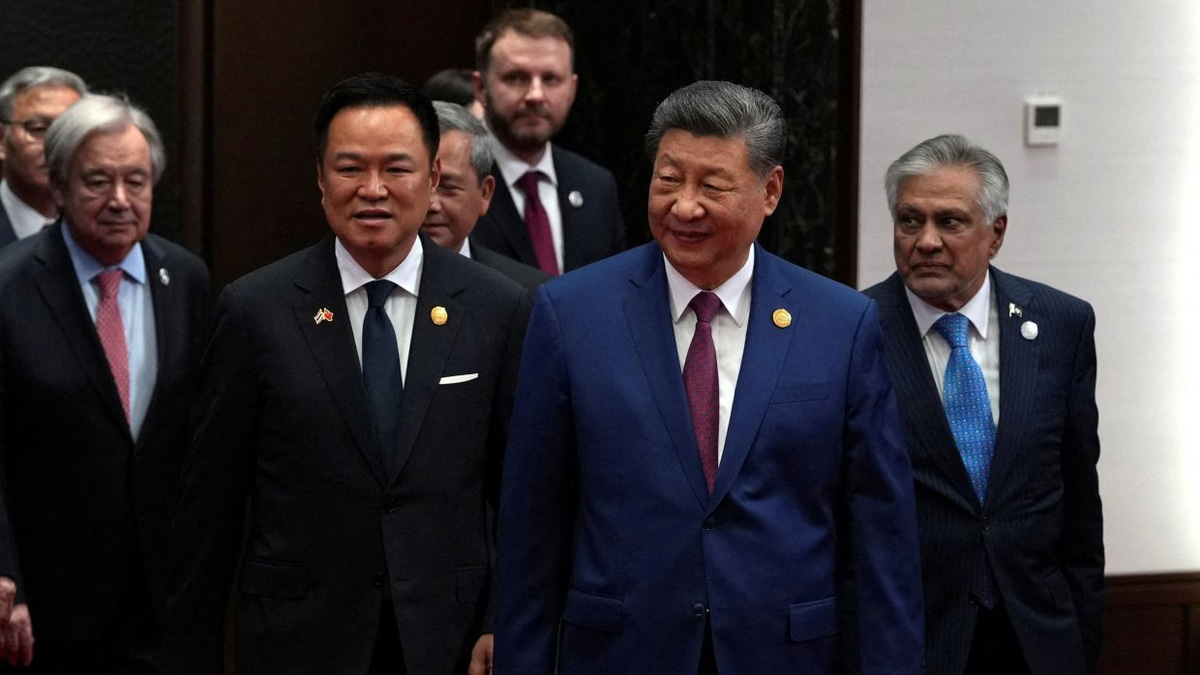 Thai PM's Musical Diplomacy: Anutin Charnvirakul Serenades Chinese Premier in Beijing