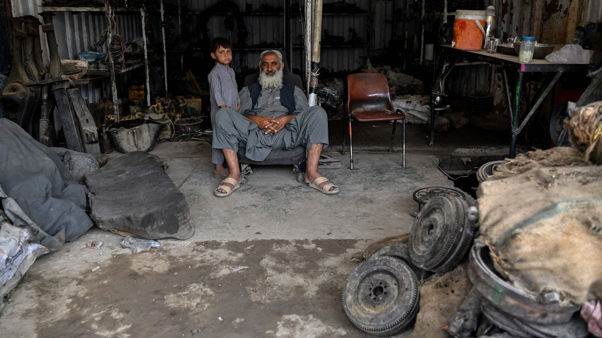 Afghanistan's car trade collapse deepens as regional conflicts choke supply routes